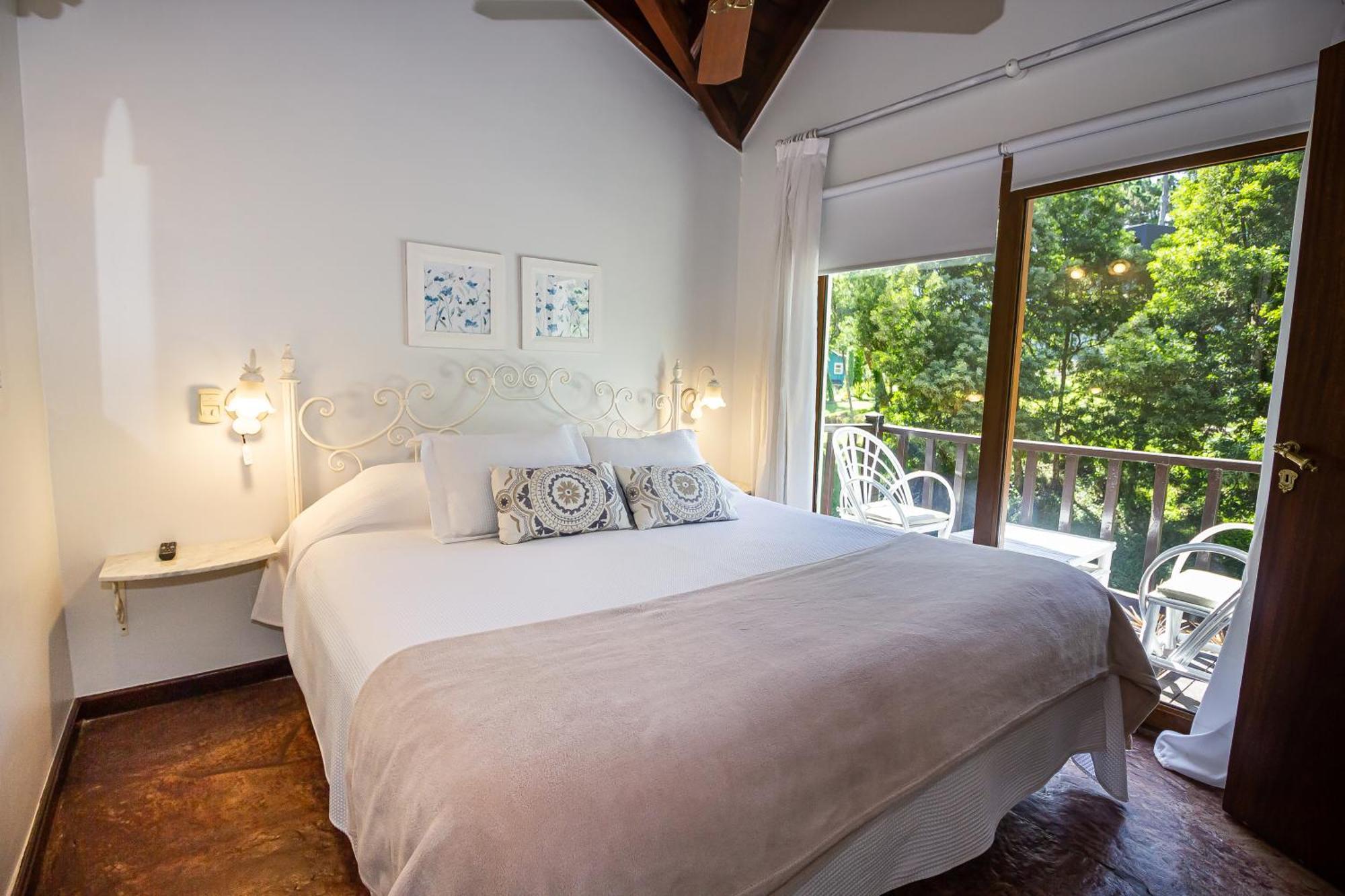 Punta Cerezo Apart Карило Екстериор снимка