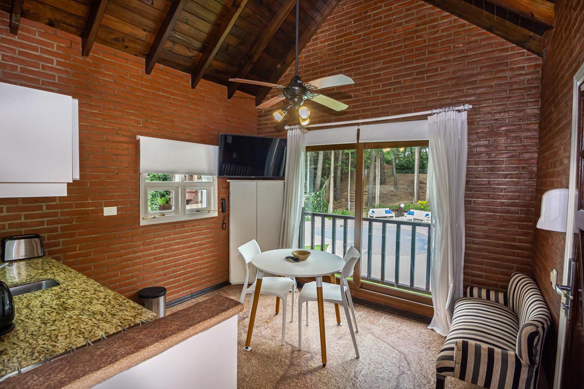 Punta Cerezo Apart Карило Екстериор снимка