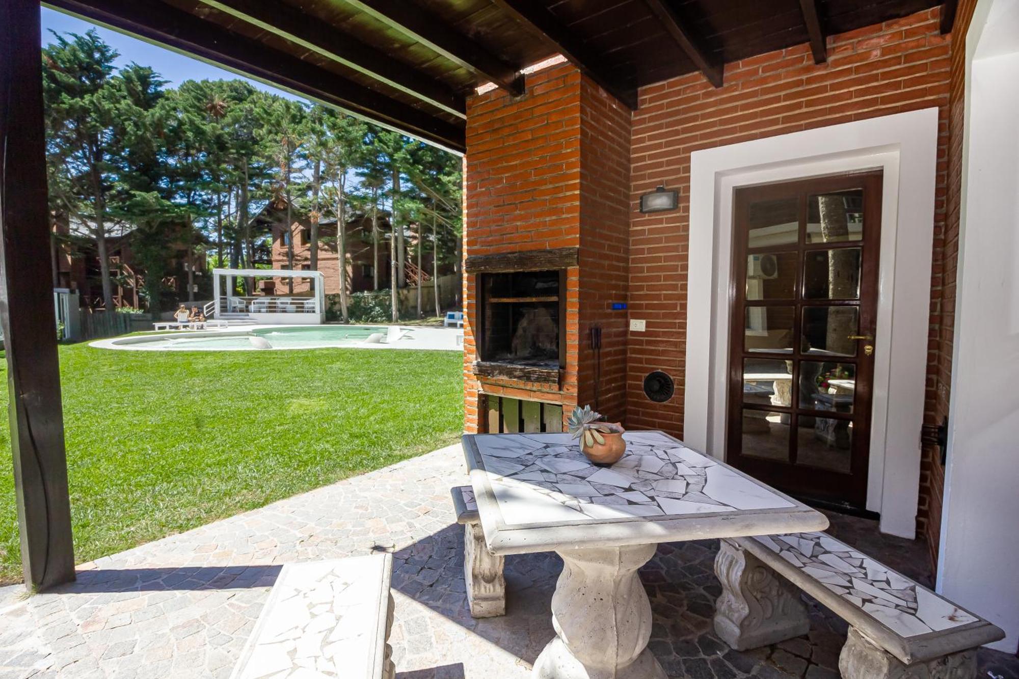 Punta Cerezo Apart Карило Екстериор снимка