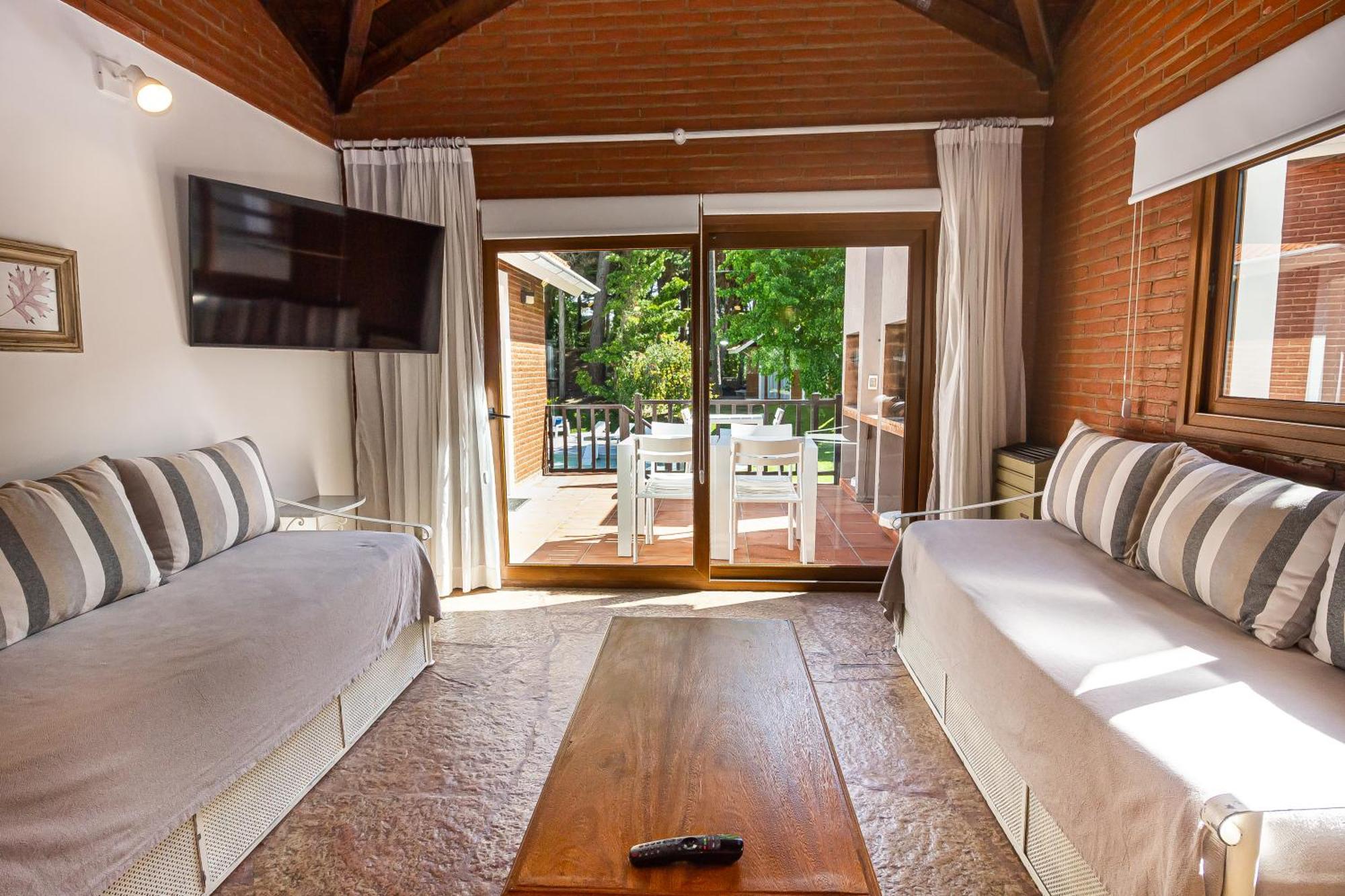 Punta Cerezo Apart Карило Екстериор снимка