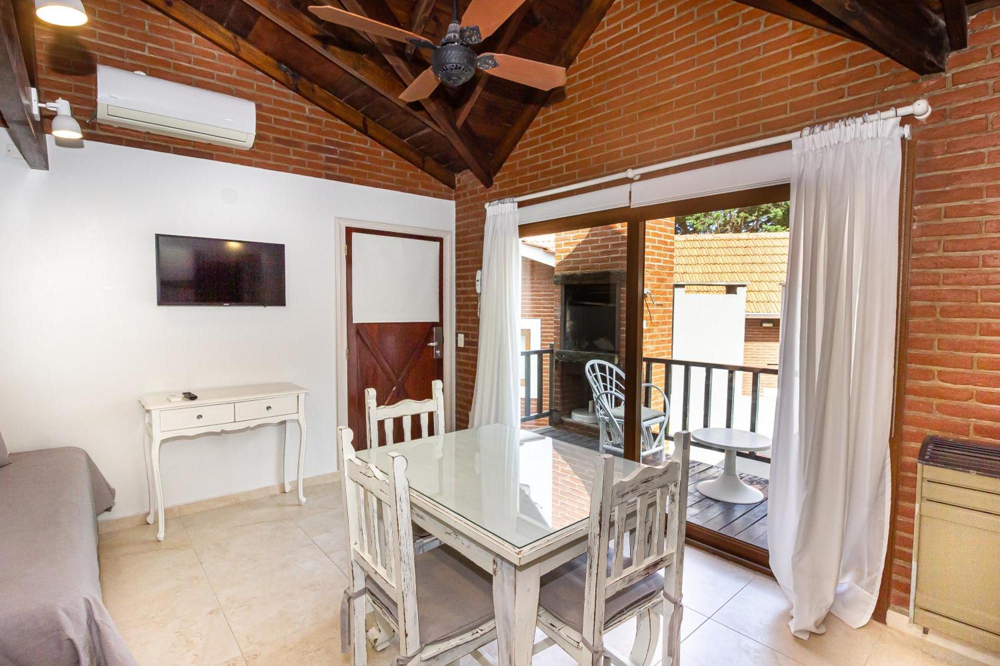 Punta Cerezo Apart Карило Екстериор снимка